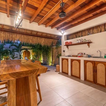 La Villa Loca Gili Air Exterior foto
